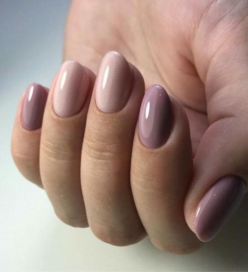 Маникюр на короткие ногти без дизайна. Однотонный маникюр: правила подбора оттенка, особенности ухода и нанесения. Фото простых, но красивых примеров дизайна