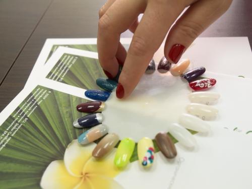 Как часто нужно посещать мастера по уходу за ногтями, чтобы избежать БУГРЫ и ЯМЫ на ногтях. Красивые и здоровые ногти требуют ухода и внимания