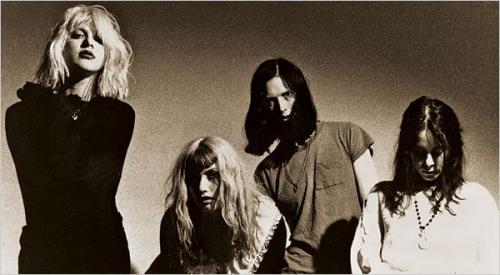 Стиль гранж – дерзкий бунт против гламура!