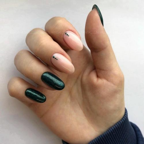 Какие цвета лака наиболее популярны для маникюра на овальные ногти в 2025 году. Новинки и модные тенденции в маникюре—2025