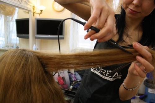 Стрижки для кудрявых волос. Особенности стрижки для вьющихся волос 33