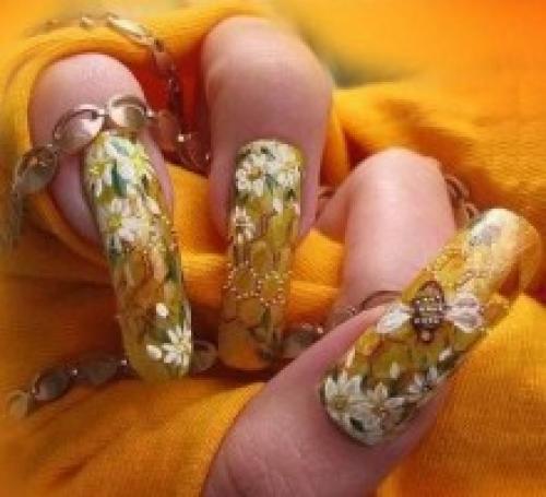 Нарощенные ногти изнутри. Уход за нарощенными ногтями в домашних условиях.