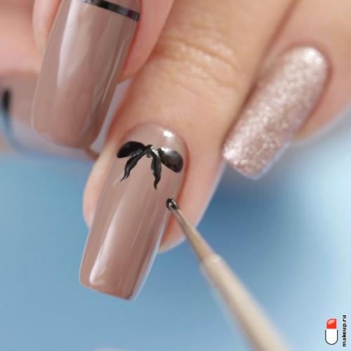 Бантик на ногтях из страз. Пошаговая фотоинструкция: как нарисовать бантик на ногтях