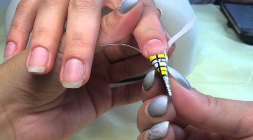 Сколько стоит наращивание ногтей. Сколько в среднем по России стоит наращивание ногтей