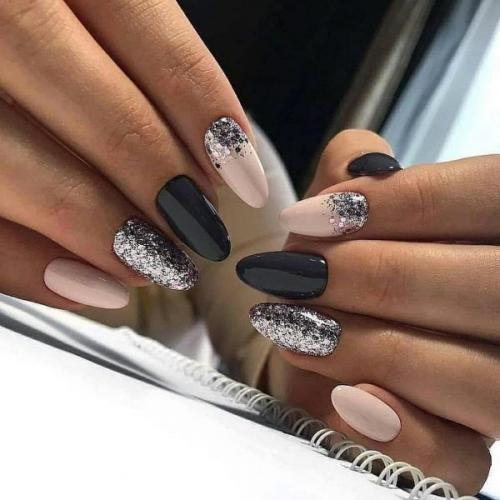 #2 Сочетание бежевого маникюра с черным. Особенности сочетания 39 #2 Сочетание бежевого маникюра с черным. Особенности сочетания 39