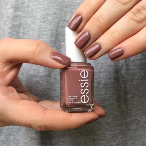 Какие советы можно дать людям, которые хотят сделать голубые и белые ногти. Китайская грамота: маникюр по фэн-шуй