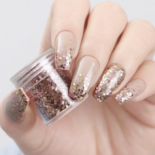 Красный маникюр на Новый год 2022. Выбираем палитру