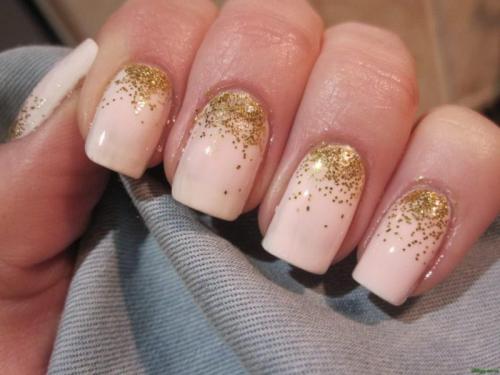 Красный маникюр на Новый год 2022. Выбираем палитру