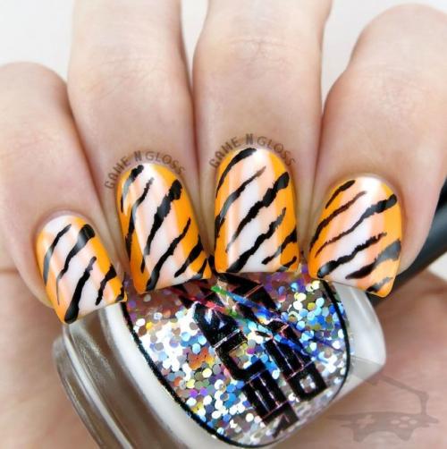 Красный маникюр на Новый год 2022. Выбираем палитру