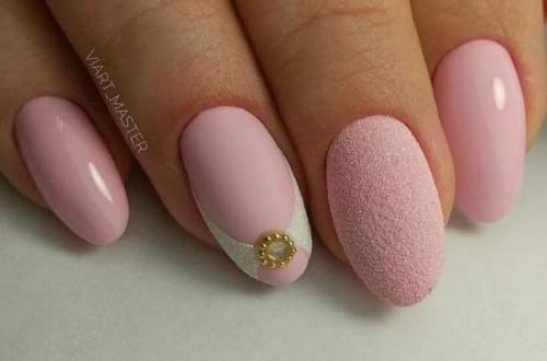 Нежно розовый маникюр. Преимущества нежно-розового цвета