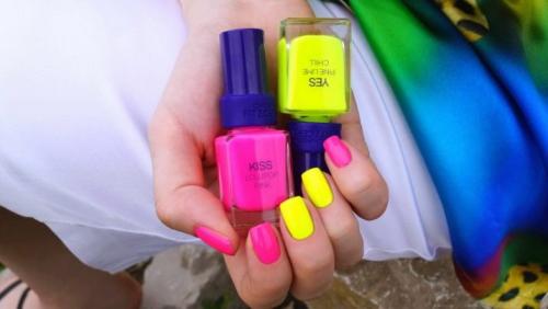 Сочетание розового маникюра с палитрой цветов. Розовый маникюр 2022: новые фото дизайна, стильные идеи 17