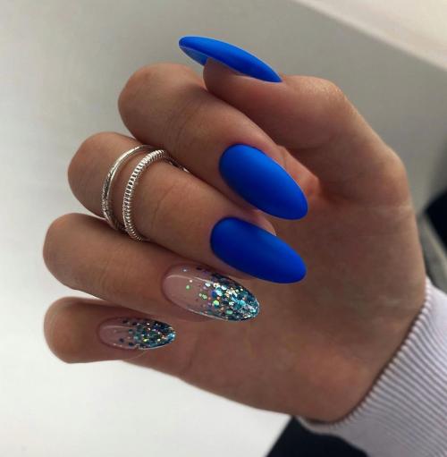 Голубой маникюр с блестками. Идеи голубого маникюра с блестками