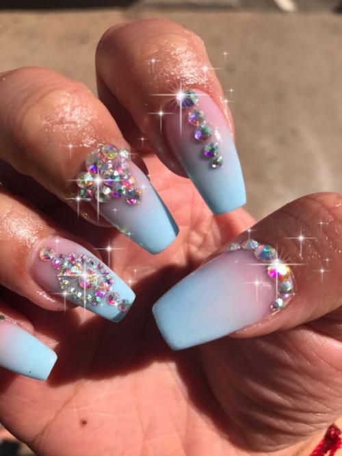 Можно ли делать маникюр в небесных оттенках на ногтях с акрилом. Акриловый маникюр: фото оригинальных идей, как красками сделать необычный дизайн и укрепить ногти акрилом, 125 вариантов
