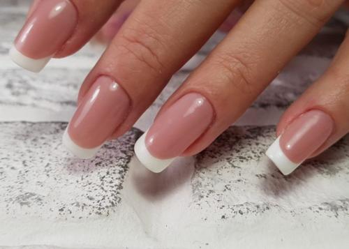 Можно ли делать маникюр в небесных оттенках на ногтях с акрилом. Акриловый маникюр: фото оригинальных идей, как красками сделать необычный дизайн и укрепить ногти акрилом, 125 вариантов