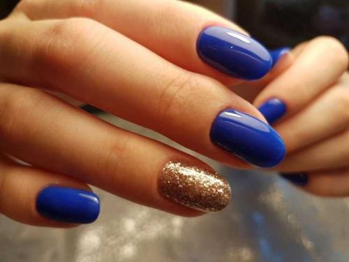 Красный маникюр с синим. Красно синий маникюр — модные тенденции, особенности дизайна и сочетания красного с синим (150 фото)