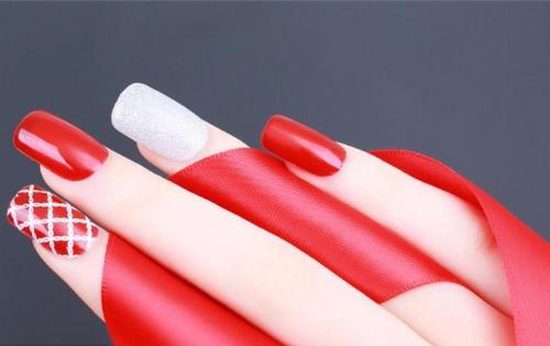 Маникюр в красно белом цвете. Вариация сочетаний белого и красного