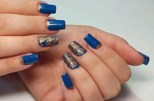 Белоснежный и голубой маникюр: современный и стильный подход к уходу за ногтями 03