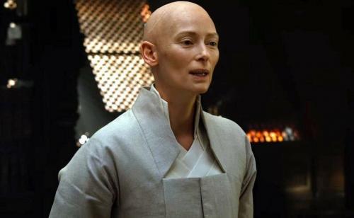 Кто смог остаться без волос ради роли. Потерять волосы добровольно. Звезды, которые стали лысыми ради роли