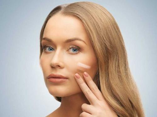 Необычные стрелки 2022. Макияж со стрелкой: тонкости образа и техника нанесения