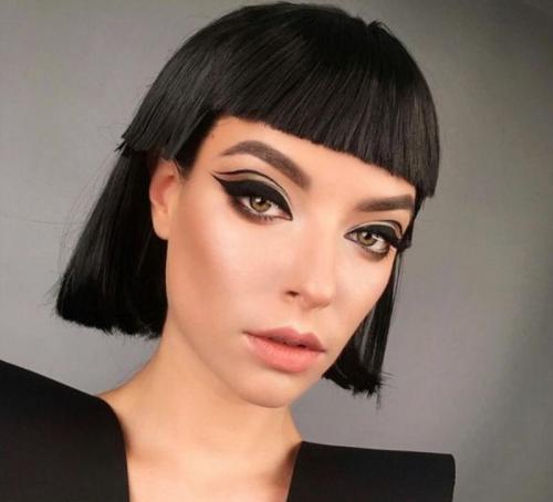 Необычные стрелки 2022. Макияж со стрелкой: тонкости образа и техника нанесения