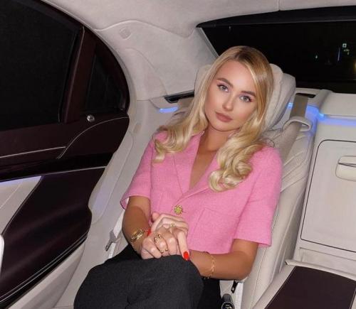 Деловой маникюр шеллаком 2019: тенденции и нововведения 24 Деловой маникюр шеллаком 2019: тенденции и нововведения 24