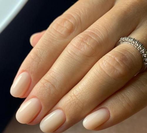 Деловой маникюр шеллаком 2019: тенденции и нововведения 28 Деловой маникюр шеллаком 2019: тенденции и нововведения 28