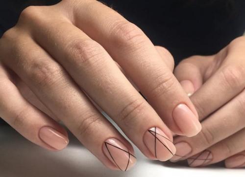 Какие факторы влияют на выбор дизайна делового маникюра шеллаком 2025 года. Готовьте свои ноготки: каноны и тренды делового стиля