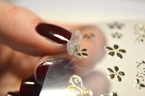 Наклейки на ногти под гель-лак. Клеим наклейки на ногти под гель-лак пошагово