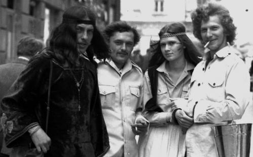 Стиль 90-х женщины ссср. Пышные платья в горошек, джинсы-варенки и даже легинсы: 21 фото трендов советской моды в 1950-1990ые, от которой все равно веяло дефицитом