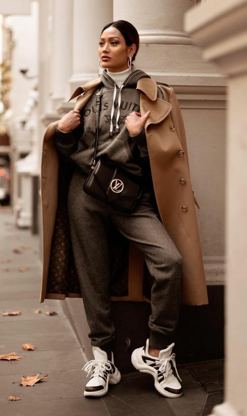 С чем носить длинные пальто. Длинное пальто: подбираем модные сочетания 27