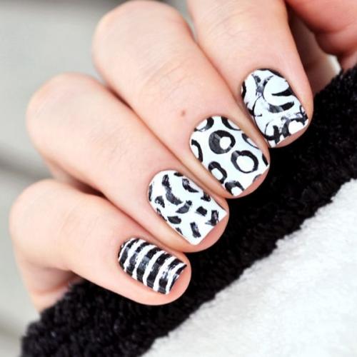 Слайдеры для ногтей. Как клеить слайдеры на ногти: подробная инструкция