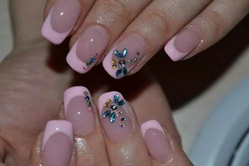 Шеллак дизайн со стразами. Маникюр со стразами 2023 (+280 фото): лучшие дизайны и техники 02