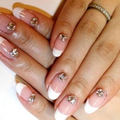 Шеллак дизайн со стразами. Маникюр со стразами 2023 (+280 фото): лучшие дизайны и техники 09