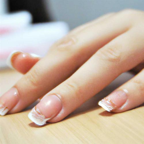 Пошаговая инструкция: как сделать французский маникюр дома без полосок 08