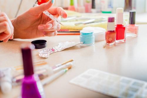 Как сделать френч на гель лак с трафаретами: пошаговая инструкция 11