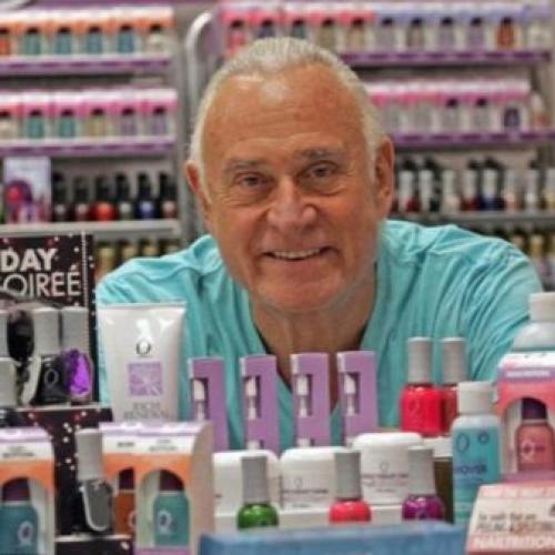 Как сделать французский маникюр самой себе. Особенности 01