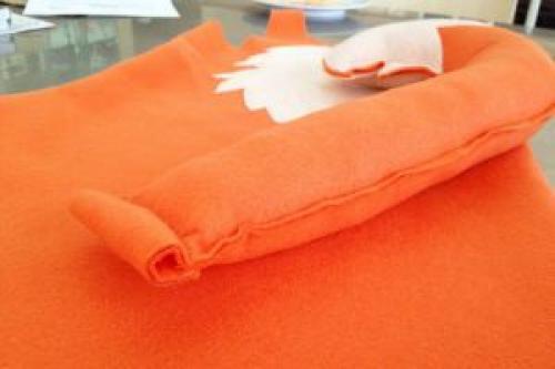 Хвост лисы из мишуры. Карнавальный костюм лисички