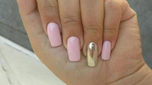 Ярко розовый маникюр с золотом. Нежный розовый маникюр с золотым