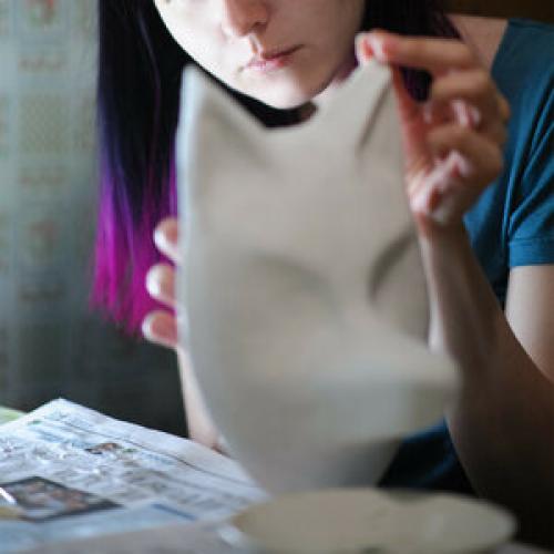 Как сделать маску лисы из папье-маше. как я делал (псевдо) японскую маску лисицы