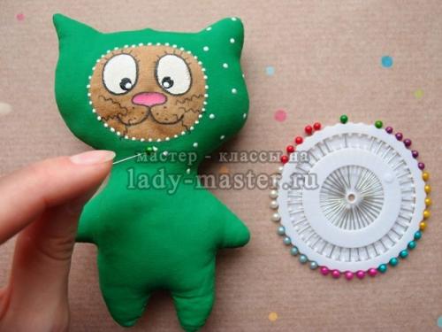 Кофейный котик своими руками. Мастер-класс по созданию кофейной игрушки «Кот в комбинезоне»