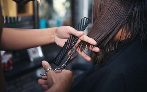 Топ-10 модных стрижек для средних волос 2019 года 13