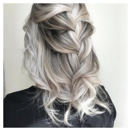 Какие цвета и блики были в моде для стрижек на средние волосы в 2025 году. Что год 2025-й нам принес: ТОП-9 тенденций в окрашивании волос