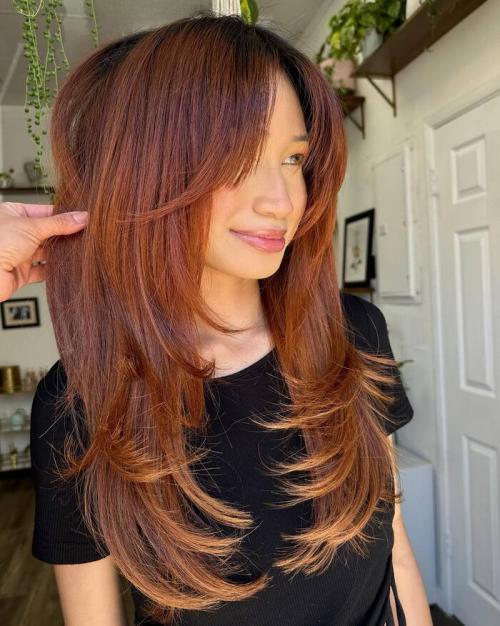 Модные стрижки на средние волнистые волосы с челкой: тренды 2019 года 29 Модные стрижки на средние волнистые волосы с челкой: тренды 2019 года 29