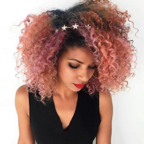 Стильные стрижки 2019 для вьющихся волос: лучшие новинки сезона 03 Стильные стрижки 2019 для вьющихся волос: лучшие новинки сезона 03