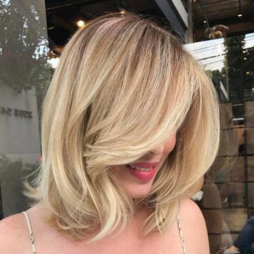 Какие модные стрижки на средние волосы 2025 года помогут добавить объем волосам. Модные женские стрижки 2025 года на средние волосы