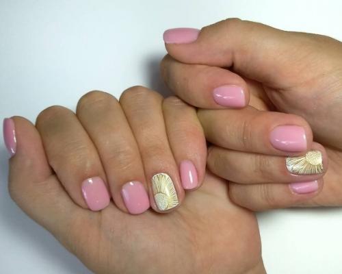 Розово-золотой маникюр. Нежный розовый маникюр с золотым