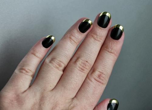 Золотой френч на ногтях. Как сделать золотой френч?