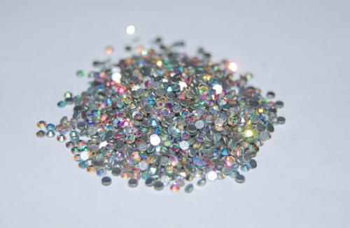 Как крепить стразы на гель лак. Виды стразов для гель-лаков 04 Как крепить стразы на гель лак. Виды стразов для гель-лаков 04