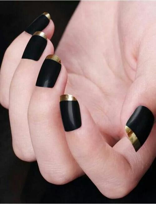 Дизайн черный с золотом. Черно-золотой маникюр: фото самых лучших идей