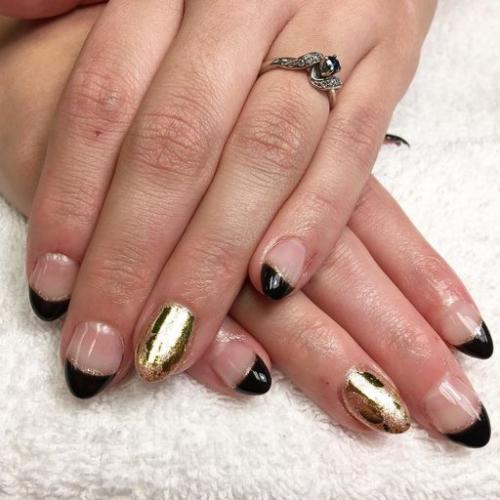 Дизайн черный с золотом. Черно-золотой маникюр: фото самых лучших идей